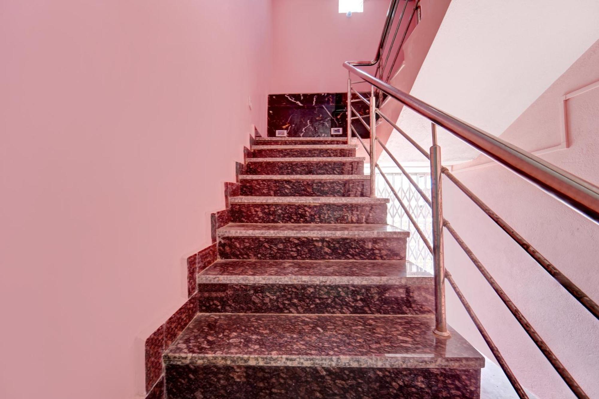 Hotel O Radha Rani Hotel Rajgir Ngoại thất bức ảnh